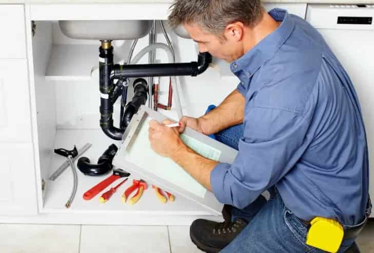 فني صحي القرين