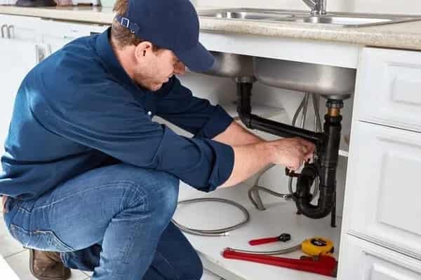 فني صحي في حولي